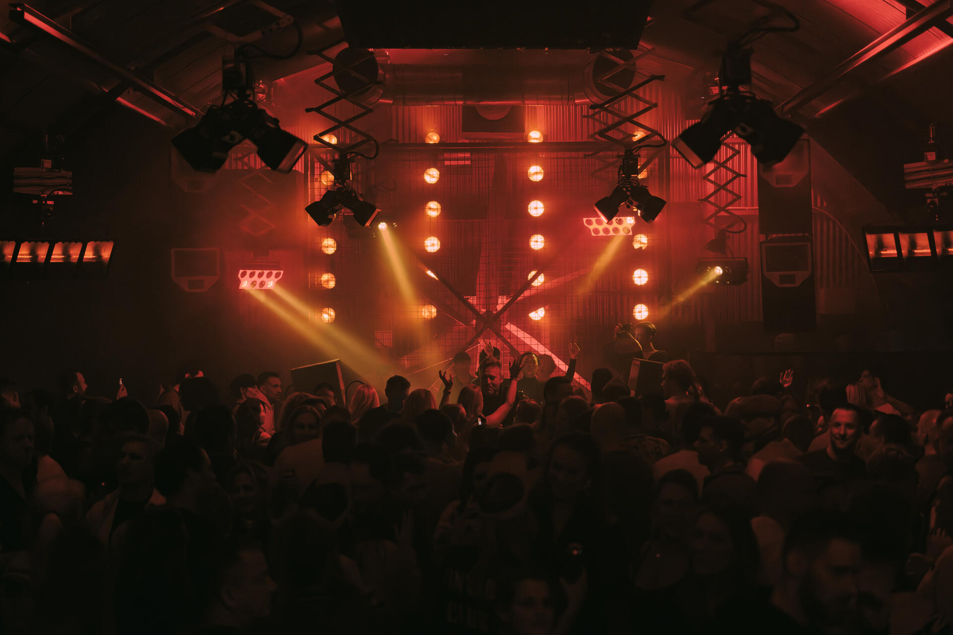 Drabes performing live